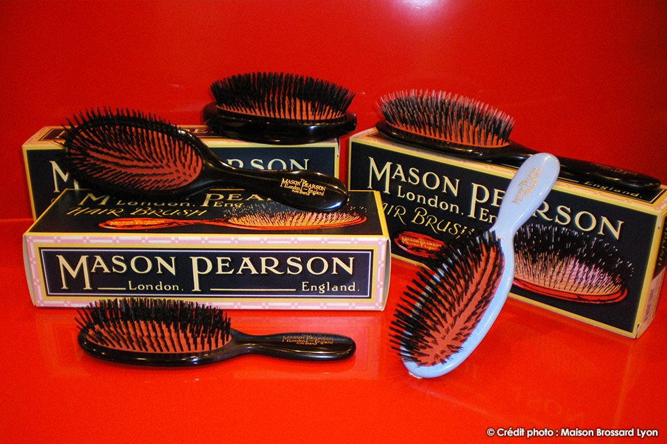 Brosses & Peignes Mason Pearson - Coutellerie Brossard à Lyon, maison  fondée en 1830 - Coutellerie - Brosserie - Cisellerie - Articles de rasage