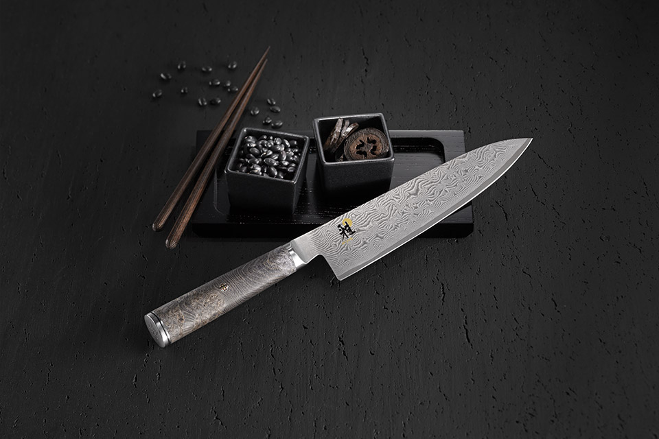 Couteau de Cuisine – Miyabi Seki Japon – 5000 MCD  67 Lame damassée 132 couches Cœur Acier MC66 Manche Érable Noir