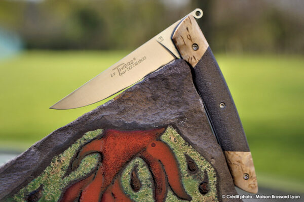 Le Thiers par les 2 diables Manche pierre de lave Mitres bouleau Acier 12C27 inox Lame bloquante
