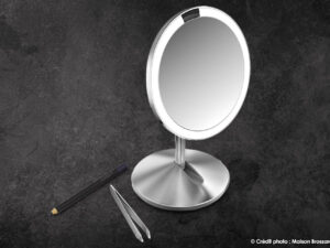 Miroir Simple Human à capteur avec chargement USB et housse de transport Grossissement 10x l’image