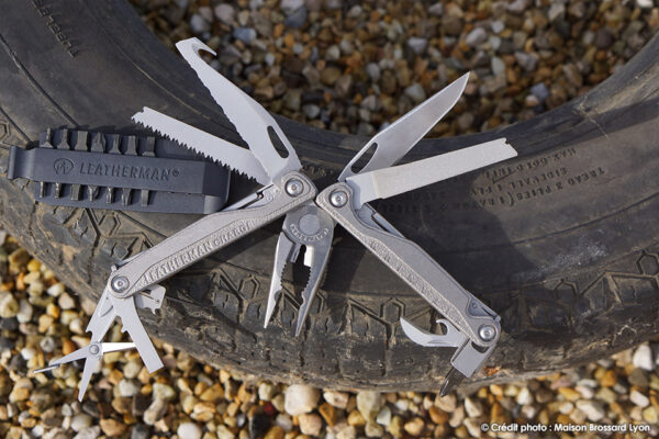 Pince multifonctions Leatherman Charge Tti