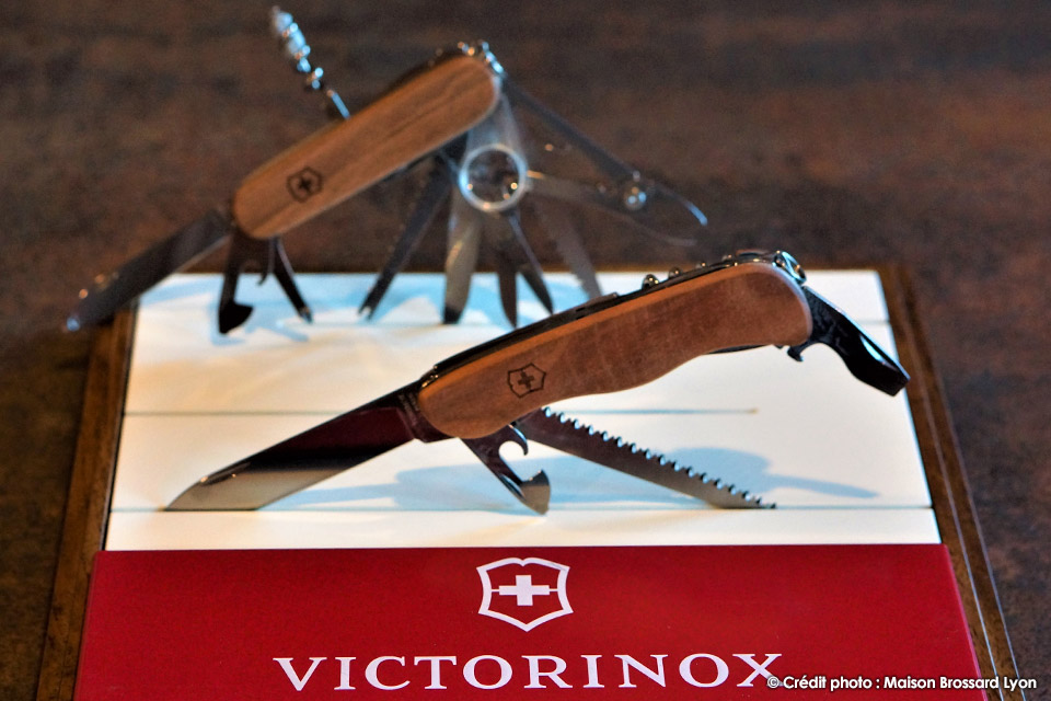 Victorinox noyer EvoWood 117 € Forester wood
