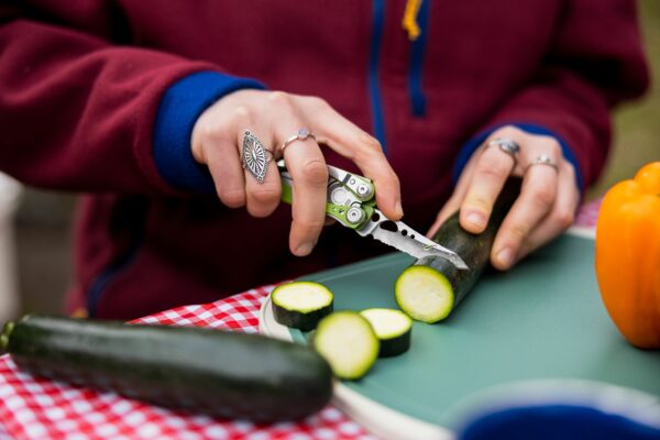 FAMILY ADVENTURES SKELETOOL KNIFE 1