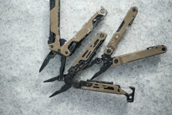 Leatherman Signal OHT Rebar Coyote Tan Military Outdoor 3