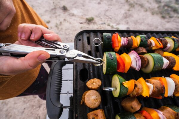 Leatherman Wingman Cooking Camping Women 4