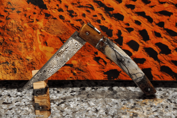 Le Thiers de Goyon Chazeau Manche Os de chameau Mammouth Corail Damas Inox Ladder 02