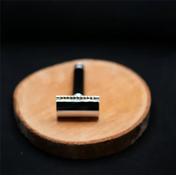 Rasoir de Sûreté Mühle Traditionnel Noir Peigne Fermé (4)
