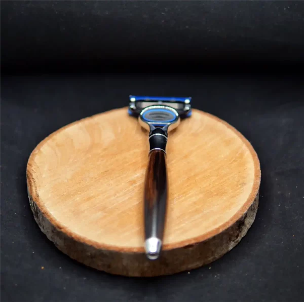 Rasoir Plisson Manche Ébène Finition chrome (2)