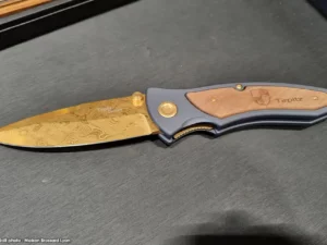 Böker Solingen Tirpitz Damascus Damas Pyramides forgé main 300 couches plaqué Or manche Aluminium et Noyer 03