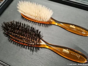 brosse cheveux montage main france 6 rangess soies sanglier ou soies blanches manche ecaille ovale boule 03