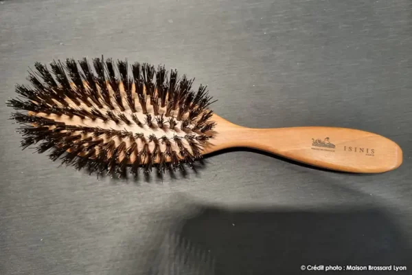 brosse cheveux montage main france 7 rangess soies sanglier manche olivier 02