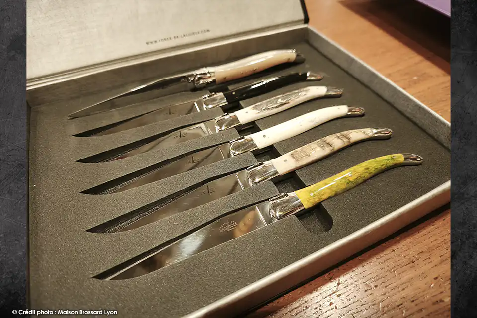 coffret 6 couteaux forge de laguiole animalia 02