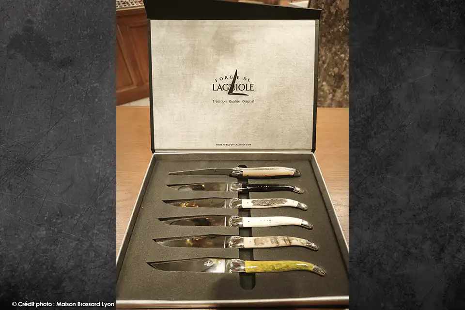 coffret 6 couteaux forge de laguiole animalia 03