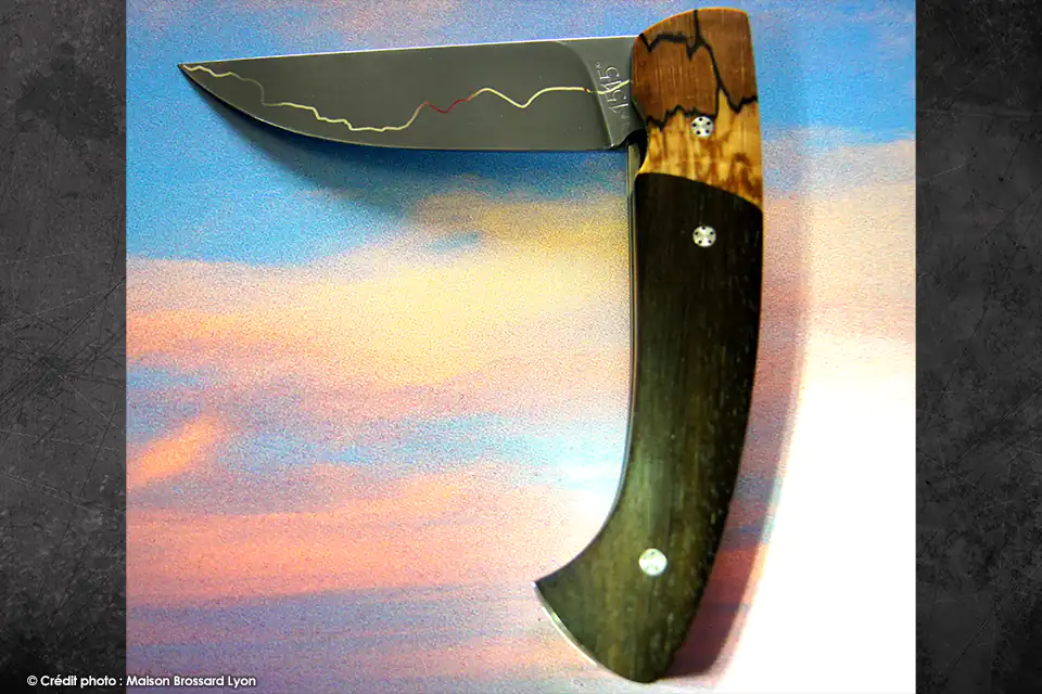 couteau art Manu Laplace 1515 Collection Ligne de vie Hetre échauffé et ébène du mozambique 14C28N inox ligne de vie