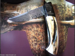 couteau art Manu Laplace 1515 Collection africa buffle et phacochere damas inox 288 couches entretoise fleche et inserts 03