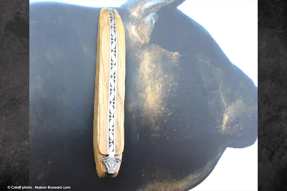 Couteau Exclusif Maison Brossard Forge de Laguiole L'Abeille et la Bête